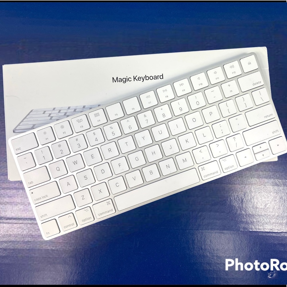 Apple Magic Keyboard - White
